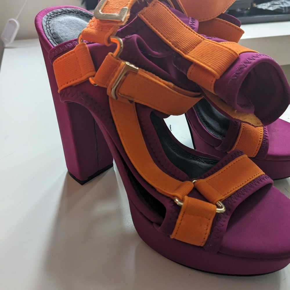 Shoes/ heels